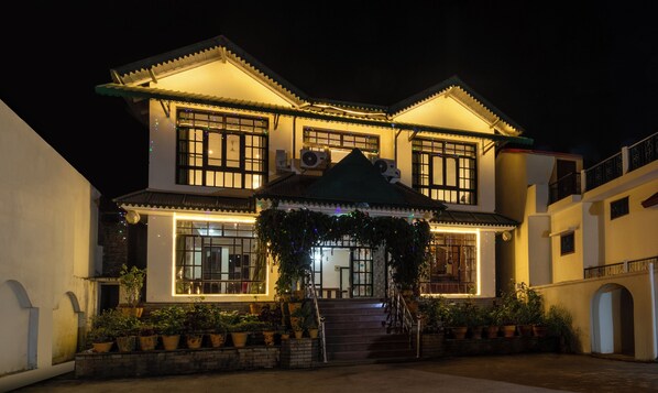 Exterior - Treebo Spring Birds - Kainchi Dham (Nainital)