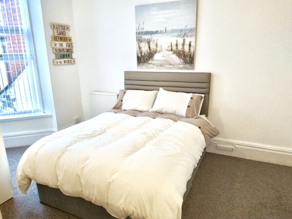 1 室のベッドルーム、アイロン / アイロン台、WiFi (無料)、ベッドシーツ