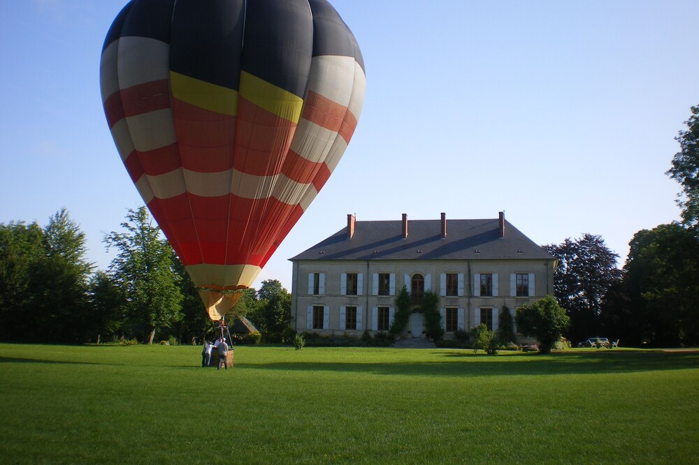 Château Charly: Vacances de Luxe Dans la Loire