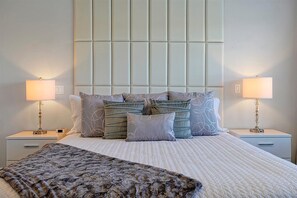 2 makuuhuonetta, silitysrauta/-lauta, vauvan matkasänky, ilmainen Wi-Fi