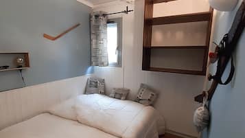 1 quarto, berço de viagem