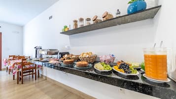 Petit déjeuner buffet compris tous les jours