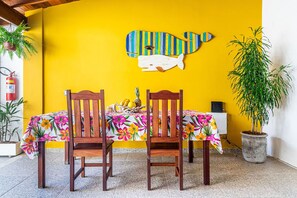 Free daily buffet breakfast - Pousada Maré Cheia (Paraty)