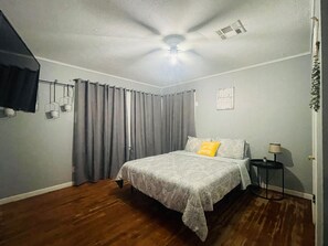 4 bedrooms, iron/ironing board, travel cot, free WiFi