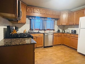Fridge, microwave, oven, stovetop - Near Casino's, Beach & Downtown Lake Charles! (Westlake)