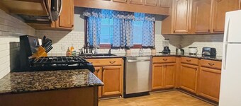 Near Casino's, Beach & Downtown Lake Charles!