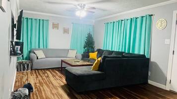 Smart TV, DVD player