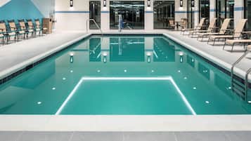 Indoor pool, pool loungers