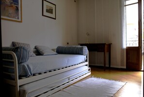 2 camere, ferro/asse da stiro, Wi-Fi gratuito, lenzuola