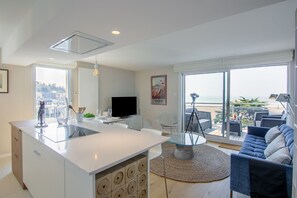 TV, DVD player - L'Observatoire - Magnifique appartement avec balcon vue mer (Pléneuf-Val-André)