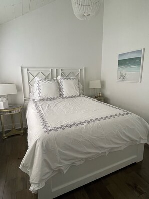 2 chambres, fer et planche à repasser, Wi-Fi gratuit, draps fournis