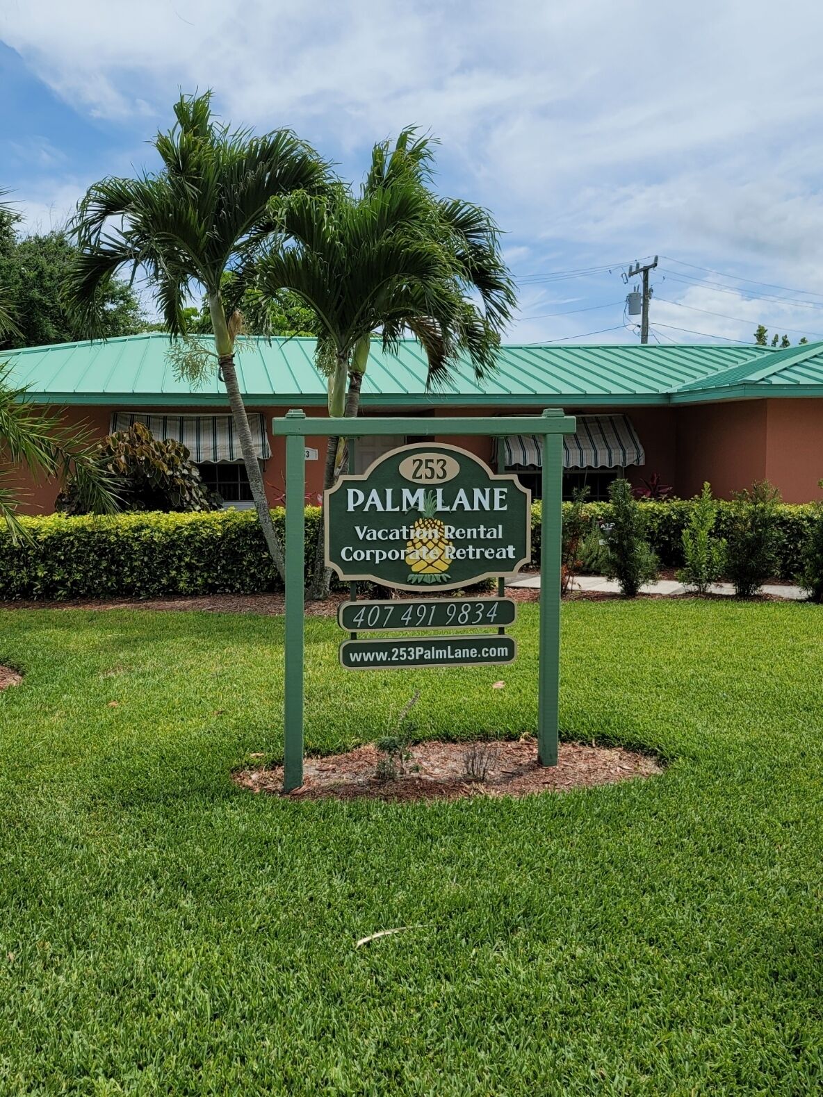 Just 300 steps from the beach. Private backyard, BBQ,  and TV's in all bedrooms!