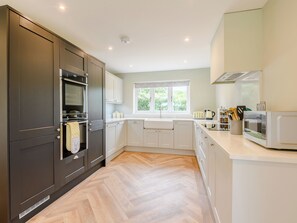 Geschirrspüler, Hochstuhl