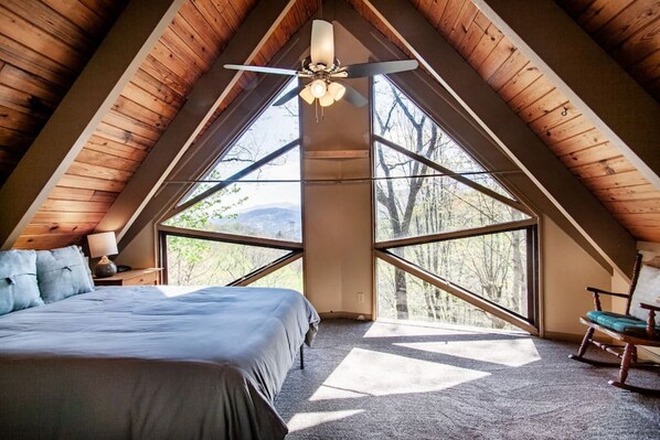 3 bedrooms, desk, iron/ironing board, free WiFi - Rustic Chalet w/ Fire Pit, Hot Tub & Wet Bar! (Gatlinburg)
