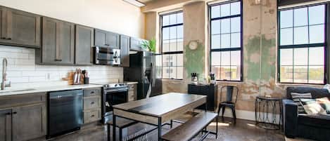 Fridge, microwave, oven, stovetop