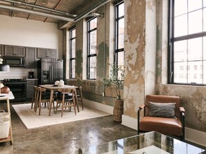 Interior - Sunny Sterchi Loft w/ view (Knoxville)