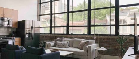 TV, Netflix, streaming services