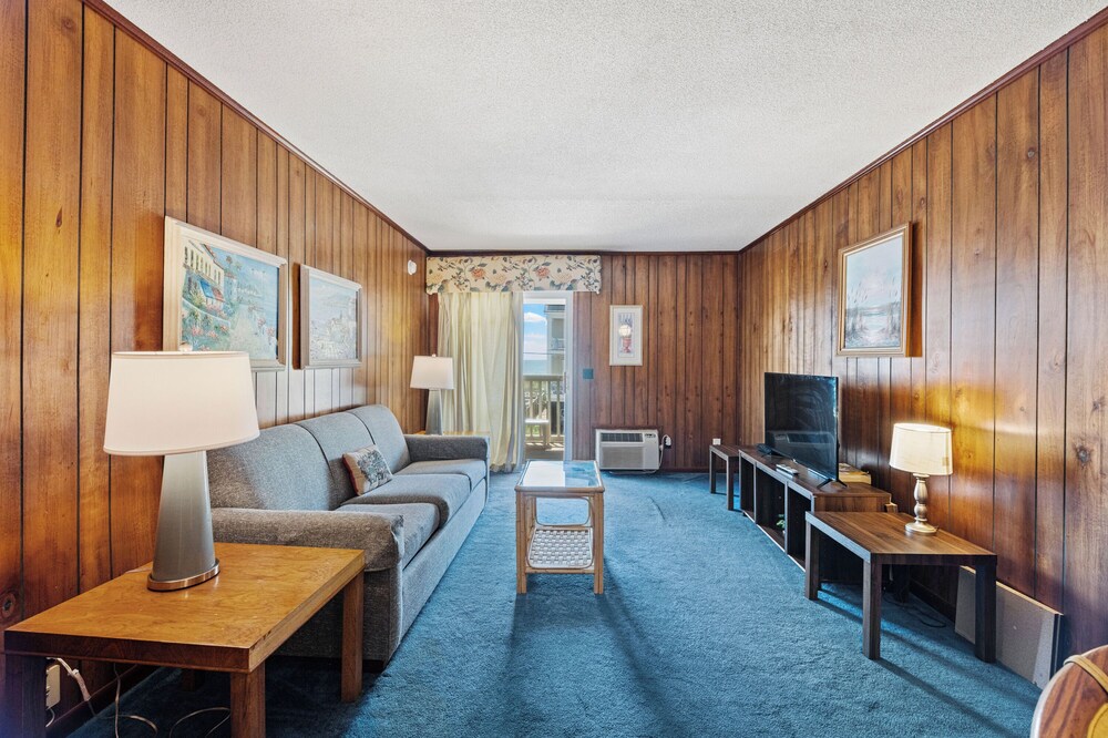 A Place at the Beach in Cherry Grove - Unit 3H - Across Street from Beach - 2 Bedrooms