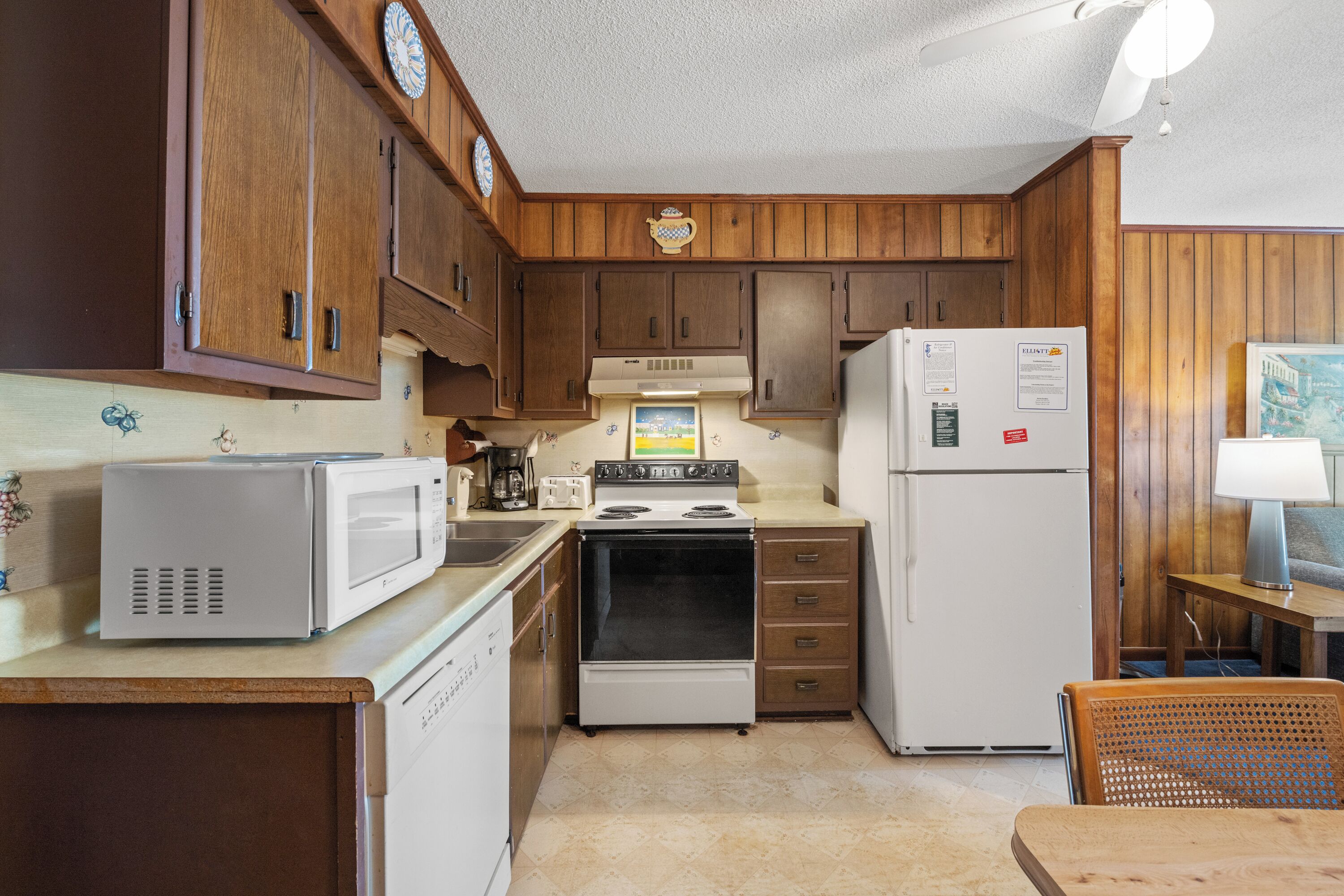 A Place at the Beach in Cherry Grove - Unit 3H - Across Street from Beach - 2 Bedrooms