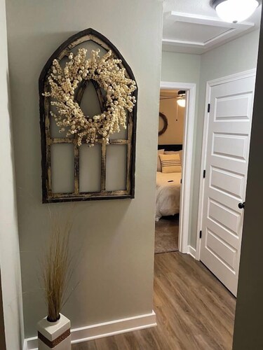 Retreat | High-Speed WiFi | Prime Location