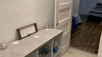 1 camera, ferro/asse da stiro, Wi-Fi gratuito, lenzuola