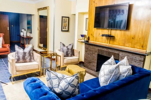 Pazuva Hillside -Luxurious Home Near Wildlife Park