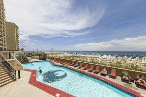 Sisäuima-allas, ulkouima-allas