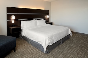 Standardzimmer, 1 King-Bett | Daunenbettdecken, Zimmersafe, Verdunkelungsvorhänge
