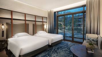 Minibar, individually decorated, individually furnished