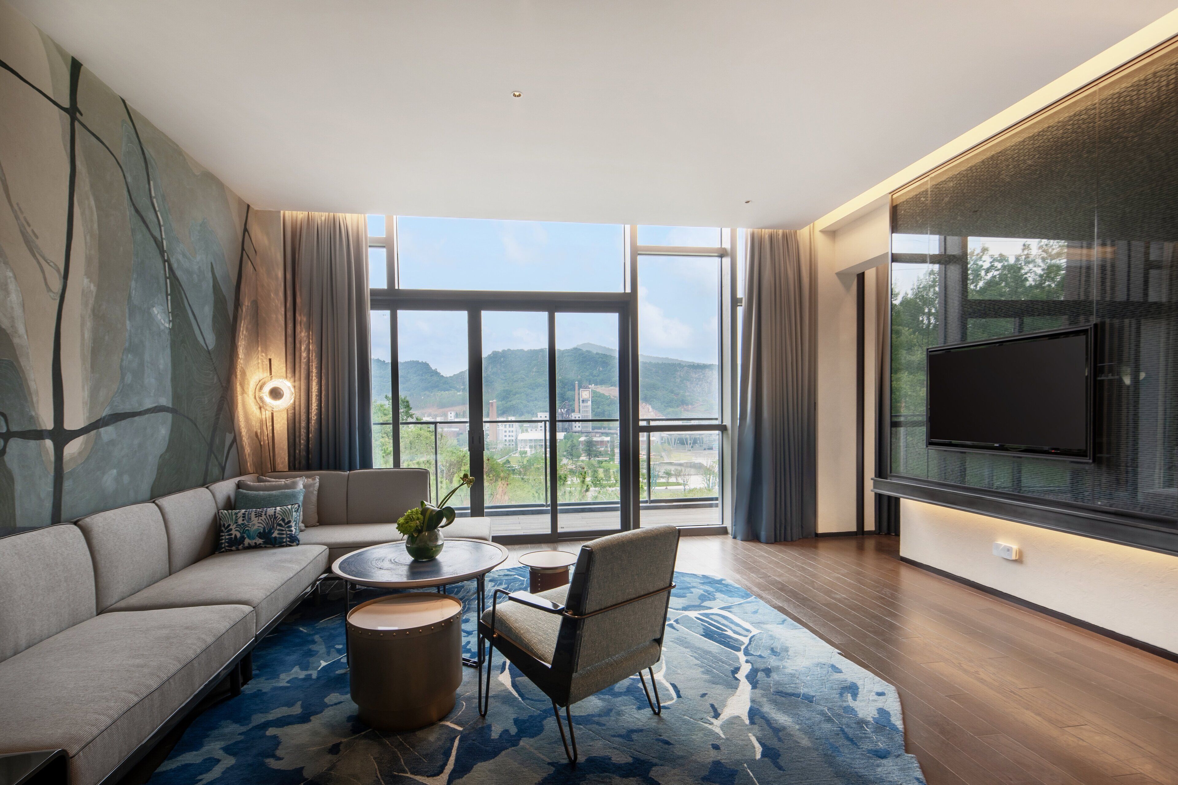 Minibar, individually decorated, individually furnished