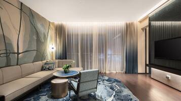 Minibar, individuell dekoriert, individuell eingerichtet