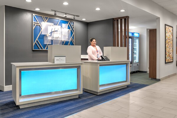 Holiday Inn Express San Antonio East I 10 By Ihg - San Antonio, TX