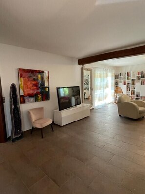 Interior - THE CASTELET IN PROVENCE (Châteaurenard)