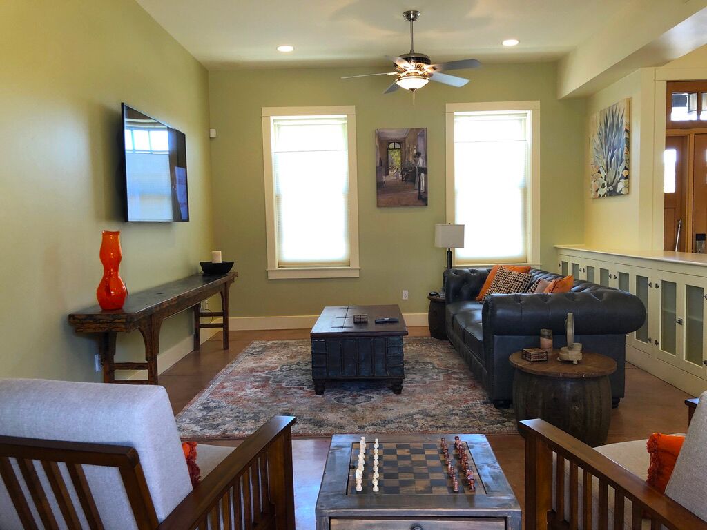 A Premium and Award-Winning Downtown Property Minutes from the UofA!