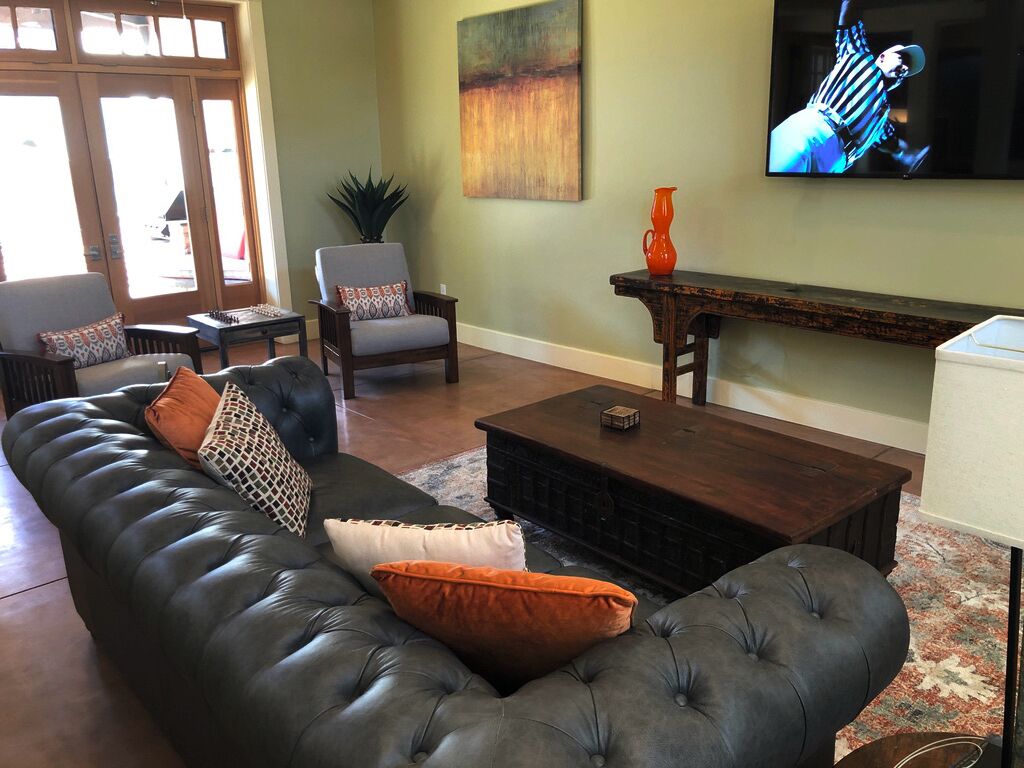 A Premium and Award-Winning Downtown Property Minutes from the UofA!