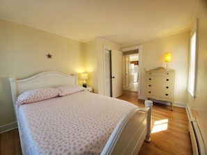 1 chambre, bureau, fer et planche à repasser, Wi-Fi gratuit