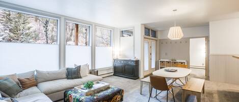 تلفزيون ذكي، كُتُب