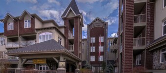 A Small Hotel Room for Mountain Lovers