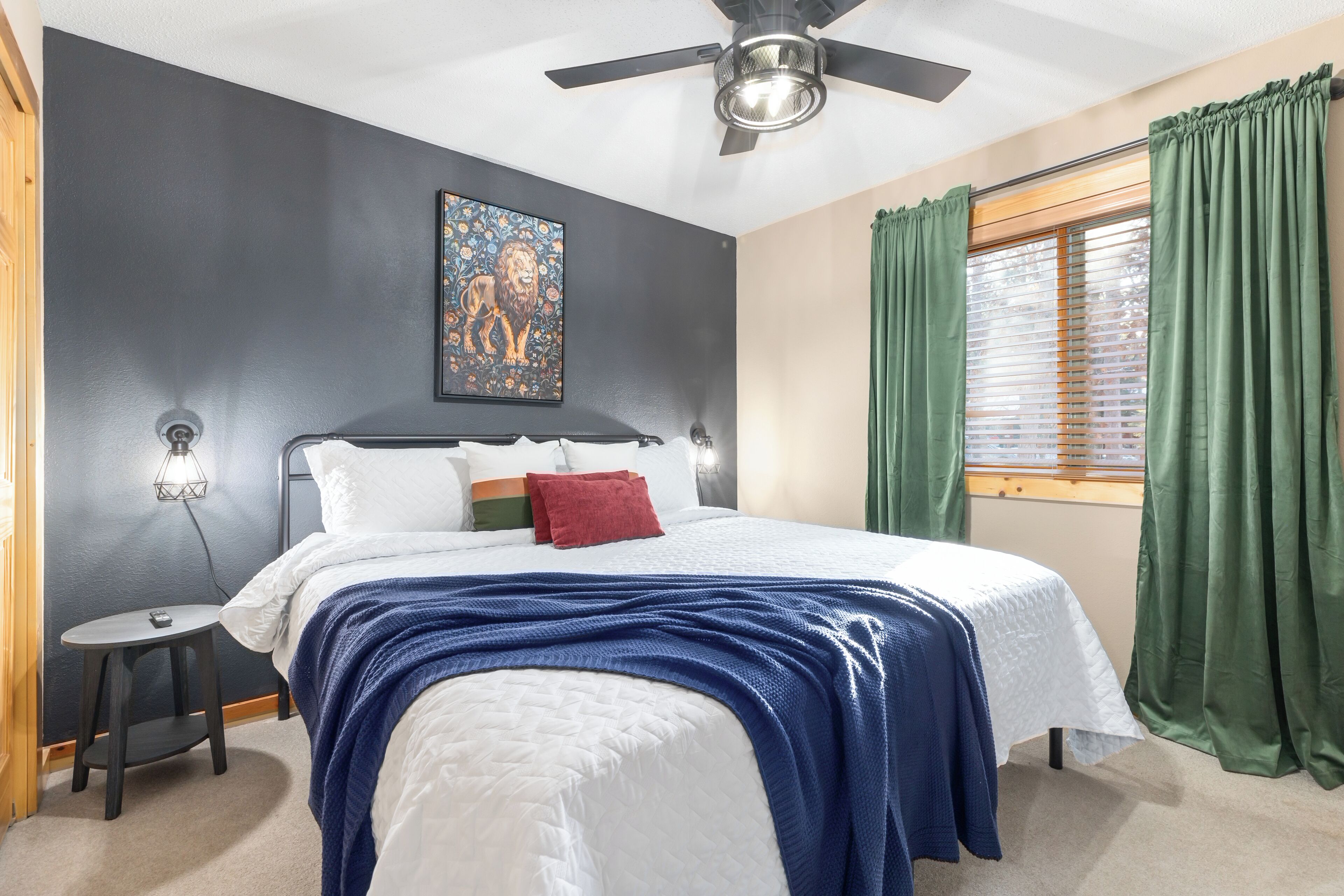 5 bedrooms, iron/ironing board, free WiFi, bed sheets