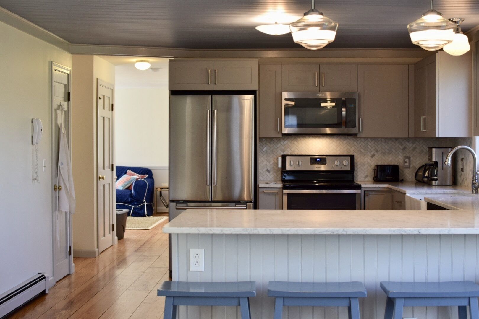 Enjoy Matunuck! Less than 1 mile to South Kingstown Town Beach