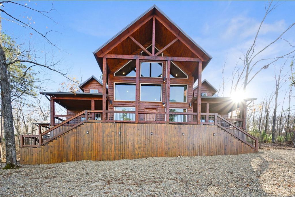 Pour Me - Luxury Cabin; Carter Mountain, 3200 sq ft, Sleeps 12
