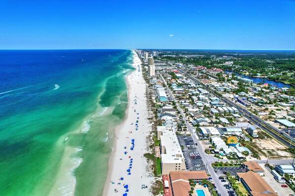 Beach nearby - Amazing Luxury Beach Home! Private Heated Pool and new Putting Green! (Panama City Beach)