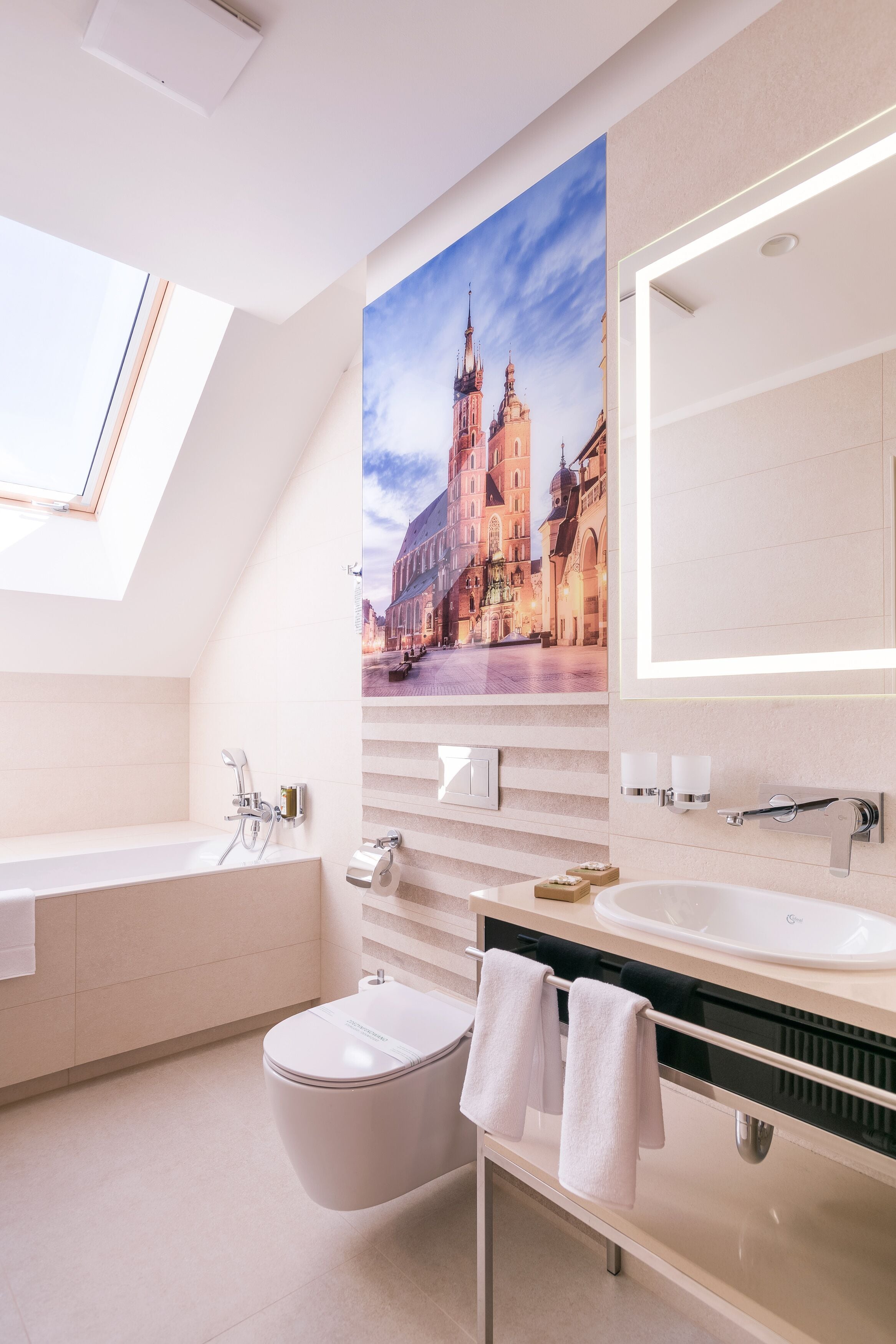 standard double room (attic) | bathroom | free toiletries, hair dryer, heated floors, towels