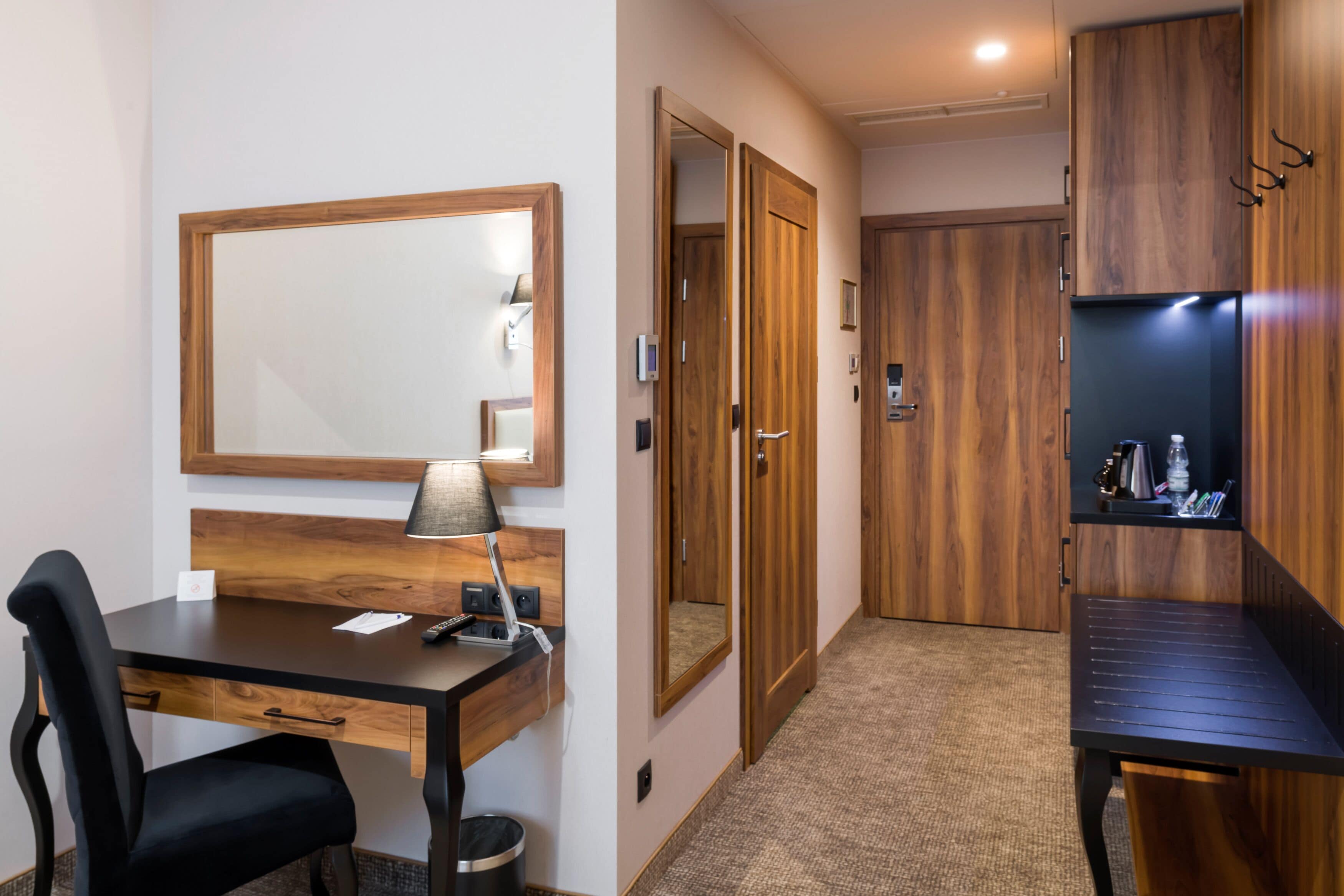 deluxe double room | living area | 43-inch flat-screen tv with digital channels, tv