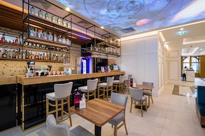 Bar (in der Unterkunft)