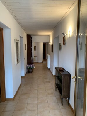 Interior - LA Casa del Noce, Immersa nel Verde Delle Dolomiti (Pieve di Cadore)