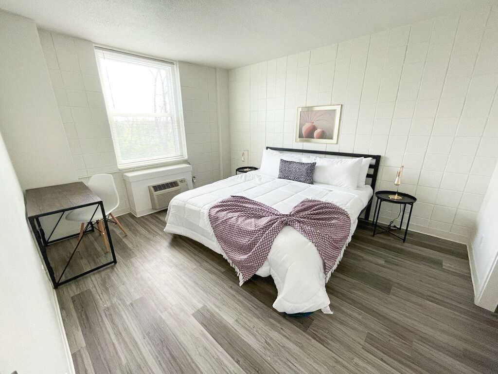 ★Bright 1BD/1BA + Gym - Downtown Cincinnati★