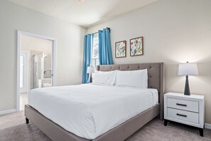 7 habitaciones, escritorio, tabla de planchar con plancha y wifi 