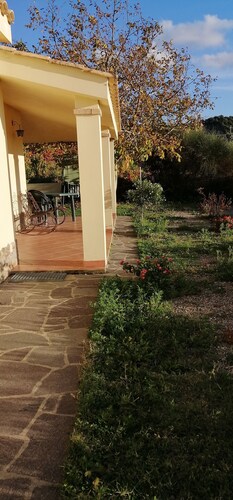 Incantu, mountain vacation home with garden and view -Sardinia