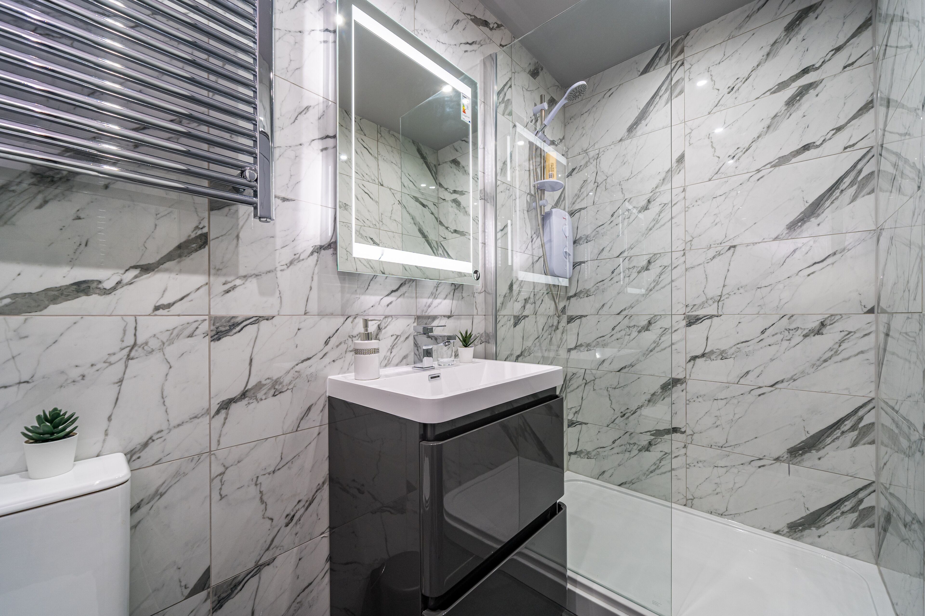 Hotl Aparts at Merchants House